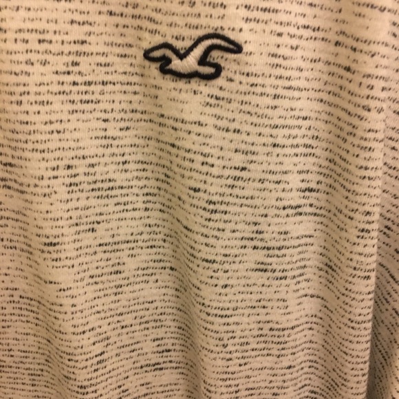 Hollister long sleeve - Picture 3 of 3